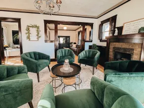 2 Min Walk to Food, 15 to Pier! 4 Bedrooms 2K/2Q - Image 2