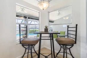 Serene and Beautiful Villa with Pool in Palm Bay - Image 5