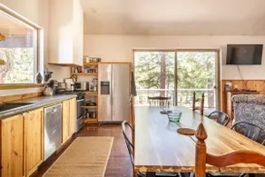 River Cabin w/Private Dock Near Crater Lake - Image 4