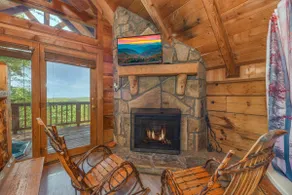 Cute Studio Cabin! Views! Private. Hot Tub. Relax! - Image 4