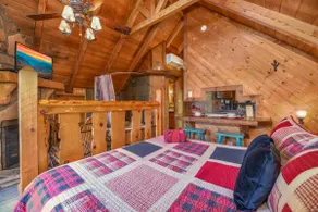 Cute Studio Cabin! Views! Private. Hot Tub. Relax! - Image 5