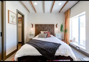 Unique Denver Designer home W/ Outdoor Oasis - Image 2