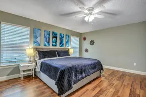 *Huge, Family-Friendly Home. 10-Mins to Downtown* - Image 3