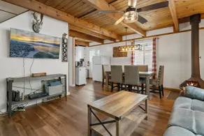 Vista Cottage • Pup Friendly •Spa • Walk to Lake - Image 3