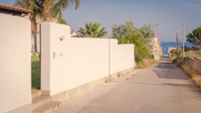 Villa Al Mare Guest House - Image 2