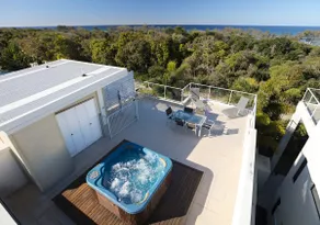 3 Bedroom Luxury Beach House - Image 4