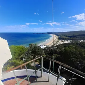 Aqua Vista - Relax Water and Tree Views Holiday - Image 5