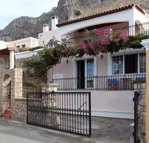 Evelinas Apartement - Image 2