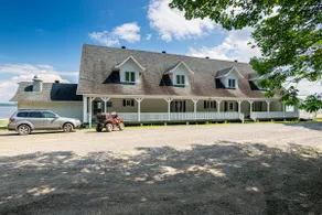 Maison Chaumonôt, on the banks of the St. Lawrence River, Île d'Orléans - Image 4