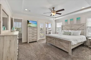 Walk Everywhere-Spacious Townhome Steps to Beach - Image 4