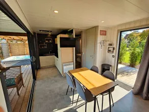 Cottage-Jacuzzi-Cottage style - Image 3
