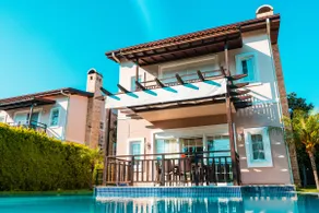 Luxury Villa with Private Pool and Sauna - Image 3
