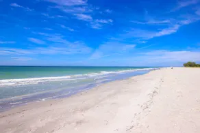 Beachfront Paradise 3 BR / 3 BA Pool - Image 3