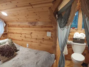Treehouse Getaway near redwoods - Image 4