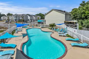 3Bed/3Bath Townhome (11), 1 block from the beach - Image 3