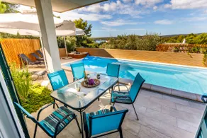 Villa NONO Jure - Private Pool & Jacuzzi, Milna Brač - Image 2