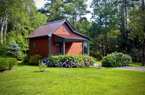 Cozy Cottage-Near Harbor & Park - Image 2