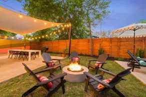 Modern + Lavish Palms Manor | East ATX, Min to DT - Image 5