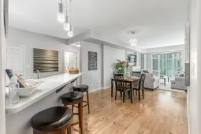 Sunset Suite: Downtown, Amazing Views | Sleeps 4 - Image 3