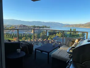 Sunset Suite: Downtown, Amazing Views | Sleeps 4 - Image 2