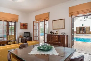 Ross Orange Apartment, piscina, Wifi - Image 5