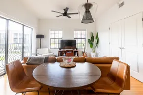 1BR/1Bath Downtown - Newly Renovated Premier Apt. - Image 4