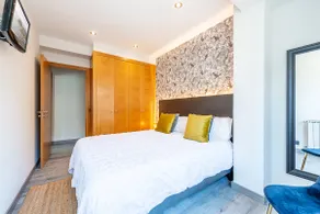 Beautiful loft with views in downtown Vigo - Image 4