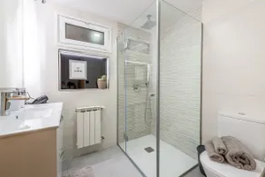Beautiful loft with views in downtown Vigo - Image 5