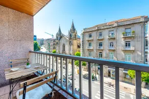 Beautiful loft with views in downtown Vigo - Image 3