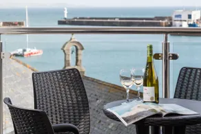 Ocean Blue - GORGEOUS PENTHOUSE WITH SPECTACULAR VIEWS - Image 4