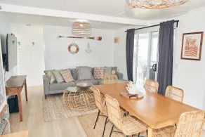 The Mirimar - Bay Breeze Cottage - Image 2