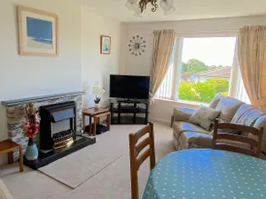 Beautiful, Well-Equipped Bungalow, Sleeps 5 - Image 5