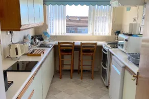 Beautiful, Well-Equipped Bungalow, Sleeps 5 - Image 4