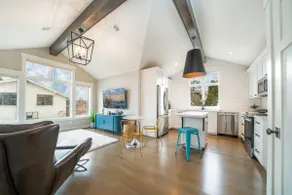 Wonderful Kirkland Guest House near the beach! - Image 5