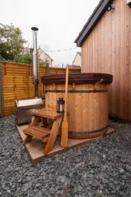 The Studio Cheddar - With Wood Fired Hot Tub, Near Cheddar Gorge - Image 2