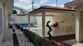Spacious house with pool near 2 magical villages - Image 4
