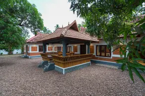 The Backwater Heritage by VEO, StayVista - 3BHK River-View Villa with Lawn - Image 3