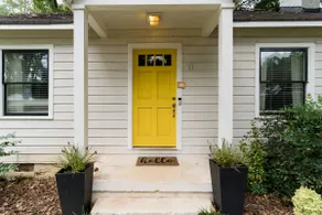 Entire Cottage 2BD, 1 Bath, AC, & Parking - a GEM! - Image 3