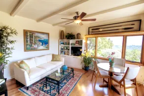 Amazing Panoramic Ocean View Upscale 1-Bdrm Detached Home w Pvt. Hot Tub & Patio - Image 3