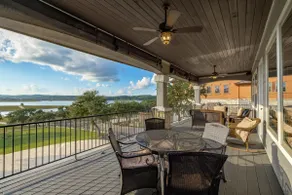 Lake Travis getaway with stunning views! - Image 2