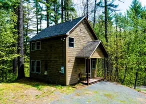 Year Round - Cozy Cabin for 2 - Image 2