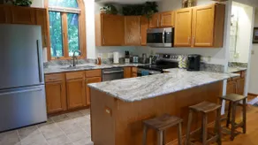 Cozy Mountain Home Nestled in Nature! - Image 3