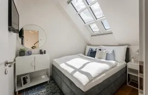 2BR + 2bath Loft & Terrace city centre V!EWS - Image 5