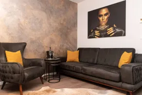 Royal Apartment - Image 4