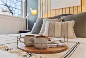 Cozy and modern North End luxury w/fireplace - Image 5
