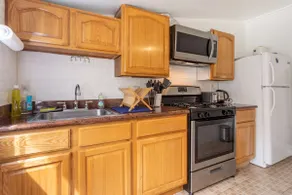 SF Quiet 1 bedroom Suite w/Kitchen Nr BUS to FIDI - Image 2