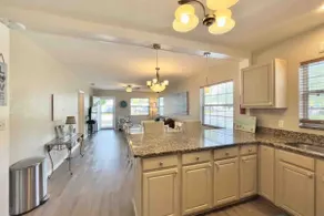 Prime Location, 2 Bath/2 Bed Perfect Getaway - Image 5
