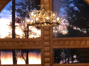 Lake Front! Luxury 5 bedroom House with large yard - Image 4