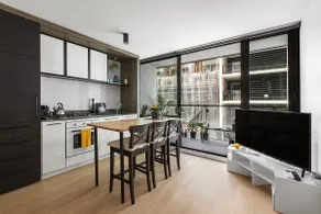 Central Simplicity - Modern Inner-city Living - Image 4
