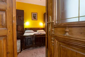 Solis M - Cosy Old Town Home with AC near the Beach and Harbour Private Entrance - Image 2